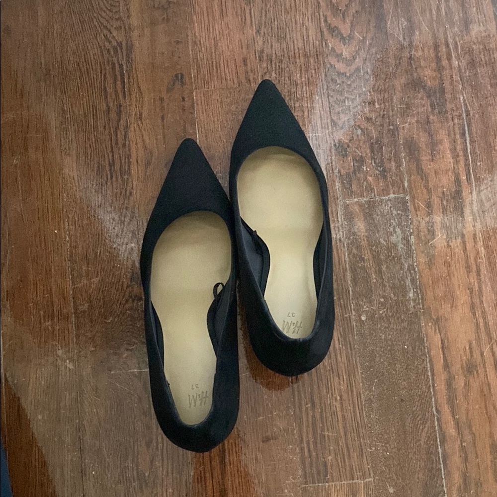 Suede kitten heels